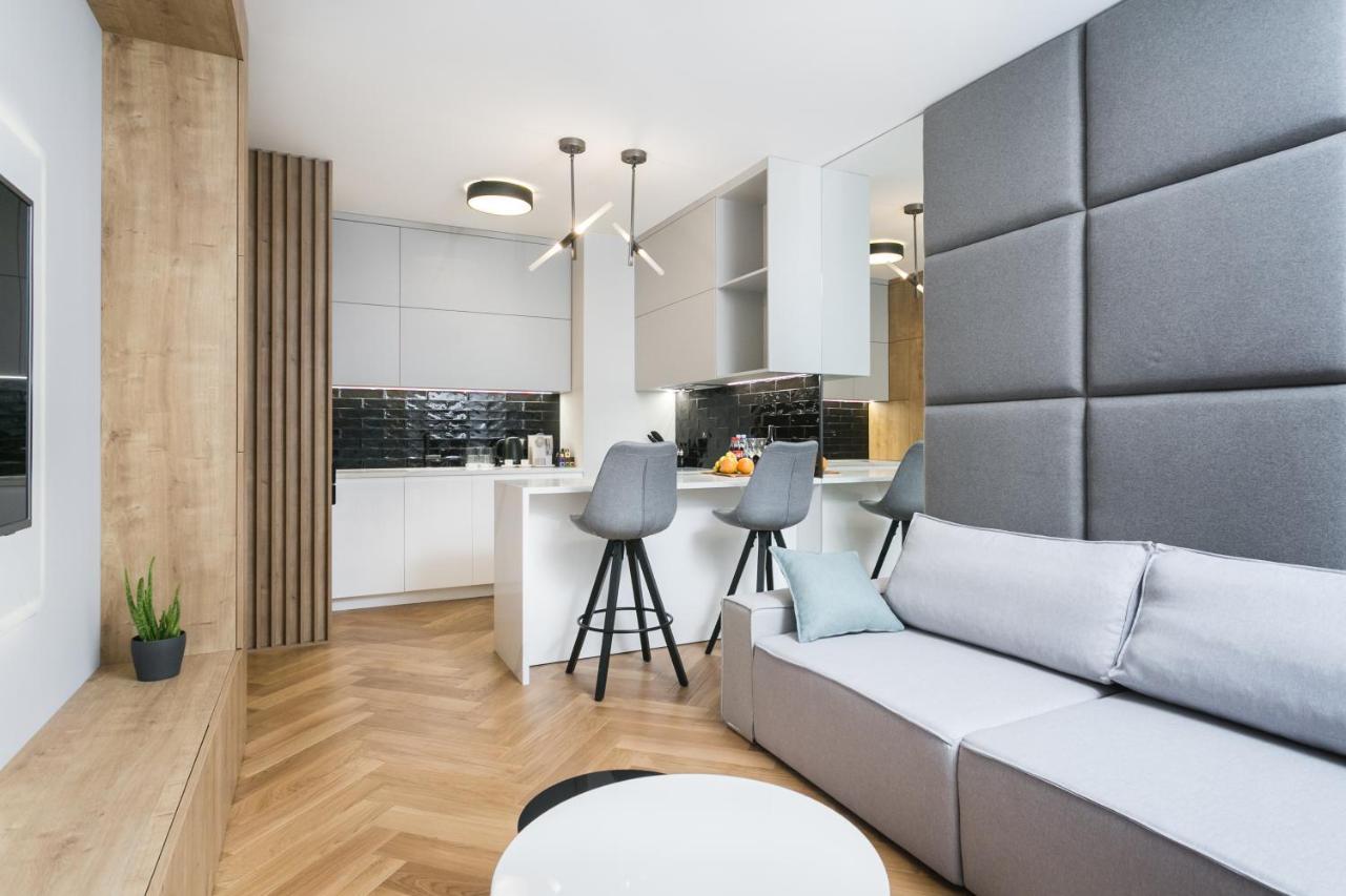 Luxury Apartments Mennica Residence - Golden Apartments - City Center Warszawa Exteriör bild